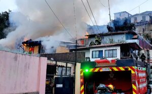 Dos fallecidos dejó incendio en cerro O'Higgins de Valparaíso