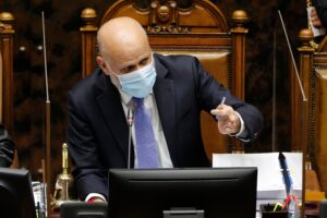 Elizalde pidió a la Convención Constitucional respetar los mandatos de los legisladores