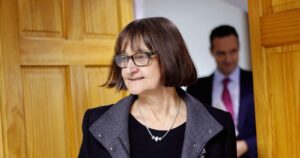 Rosa Devés se convierte en la primera rectora de la Universidad de Chile