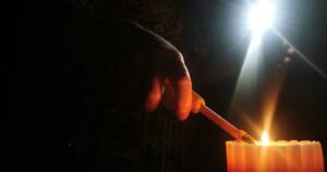 Corte de luz afecta a más de 247 mil clientes del sector sur de la Región Metropolitana