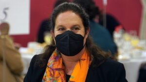 Su hijo fue golpeado: ministra de Defensa sufrió violento robo en su casa
