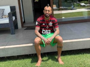 Arturo Vidal sorprende con nuevo guiño para el Flamengo