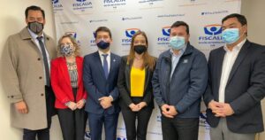 Oposición emplaza a que el CDE y el SII sean parte de investigación en caso Karina Oliva