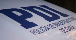 Mujer es asesinada a balazos en Santiago centro