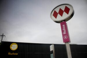 Gobierno se querella por ataque de ambulantes a funcionarios de Metro en estación Ñuñoa