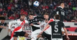 Libertadores: Colo Colo recibe un golpe de realidad ante River y se jugará la clasificación ante Fortaleza