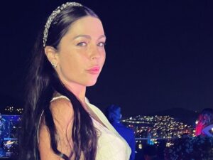 Daniela Aránguiz y Julio César Rodríguez apoyaron a productora de Chilevisión en su lucha contra el cáncer