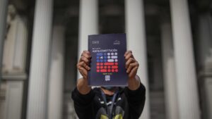 Encuesta Cadem: 56% cree que nueva Constitución produce 