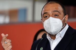 Ministro Ávila por violencia en liceos: 