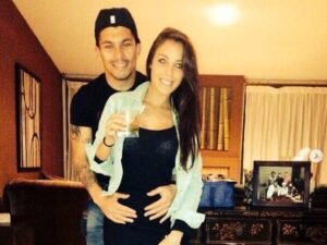 Esposa de Gary Medel por escándalo con Seremi de Salud: 