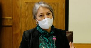 Ministra Jara pide apoyar reforma a sistema de pensiones 