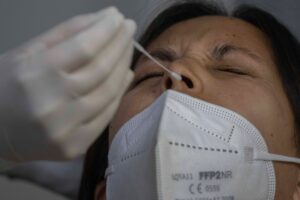 Balance COVID-19: Minsal reportó 6.721 casos nuevos y positividad del 15% en la Región Metropolitana