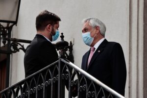 Boric reconoce labor del gobierno anterior en la pandemia: 