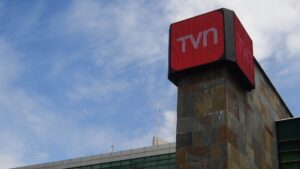 TVN anuncia acciones legales contra autores de intento de encerrona que sufrió equipo de prensa