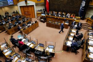 Volverá a comisión: Convención desestima norma que ponía fin al Senado en 2026