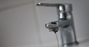 Aguas Andinas informa suspensión temporal del suministro en sectores de San Miguel y San Joaquín