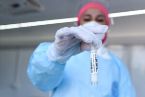 Balance COVID-19: Minsal reportó 8.381 contagios nuevos y más de 32 mil casos activos