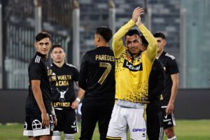 Esteban Paredes abrió las puertas a seguir jugando durante el segundo semestre