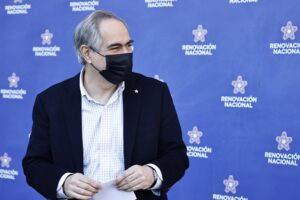 RN se abre a plebiscito de entrada para elegir una nueva Convención o una comisión de expertos