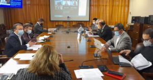 Comisión de la Cámara analiza iniciativa para que mayores de 14 años voten en plebiscito constitucional