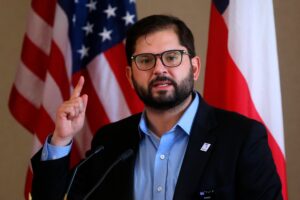 Boric critica a la dictadura cubana: 