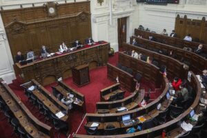 Encuesta CEP: desaprobación a Boric llega al 49% y el Apruebo y Rechazo marcan empate técnico
