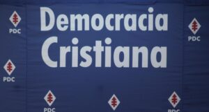 Militantes DC pidieron la renuncia del Tribunal Supremo por 