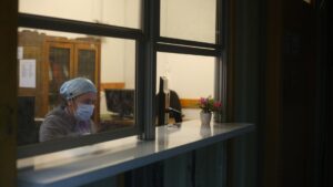 El pesimismo por el proyecto de Sistema de Salud Único: 52% cree que será un peor servicio según encuesta EL DÍNAMO-Black&White