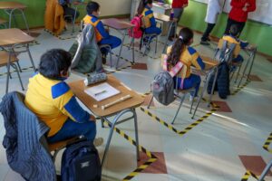 ENCUESTA EL DÍNAMO-Black&White: 50% cree que empeorará la calidad de la educación