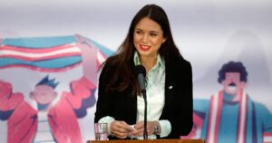 Irina Karamanos da positivo por Covid-19