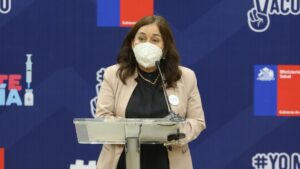 Ministra de Salud descartó endurecer medidas pese a alza de casos COVID-19