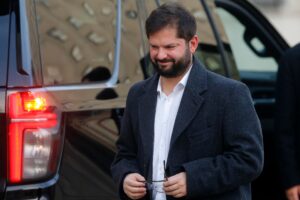 Boric suspendió sus actividades por tercer día consecutivo por malestares tras la cuarta dosis