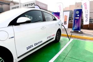 Inauguran el primer cargador rápido para autos eléctricos de Puente Alto