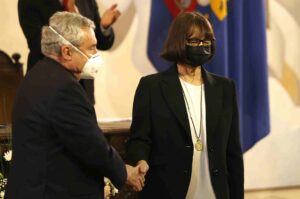 Rosa Devés asume como rectora de la Universidad de Chile: 