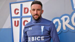 Mauricio Isla oficializó su regreso a la Universidad Católica