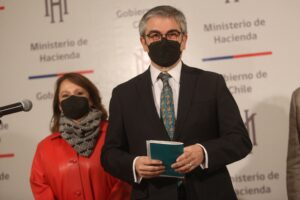 Marcel por alza del dólar: 