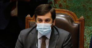 Presidente de la Cámara pide a La Moneda un cambio de gabinete para 