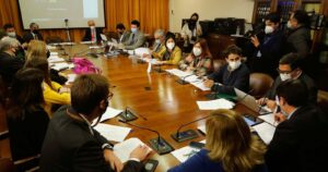 Comisión de Constitución despacha iniciativa que establece controles de drogas a diputados