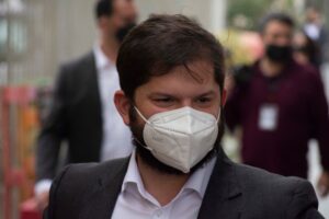 Tras descartar el IFE de Invierno: Boric se abrió a la entrega de ayudas directas