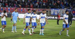Ni con tres más pudo: UC fue goleada de local en su estreno en Copa Sudamericana