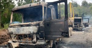 CAM se adjudica atentado incendiario que destruyó cuatro camiones en fundo de Lumaco