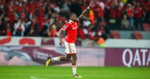 Colo Colo se despide de la Copa Sudamericana en una noche para el olvido en Porto Alegre