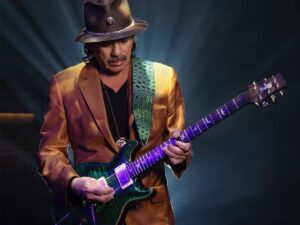VIDEO - Los motivos que habrían provocado el desmayo de Carlos Santana en el escenario