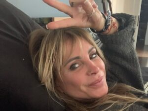 Escasez de recursos marcó la infancia de Eva Gómez: 