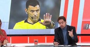 La explicación de Roberto Tobar a Mariano Closs tras anular el gol que mantenía a River Plate en Libertadores