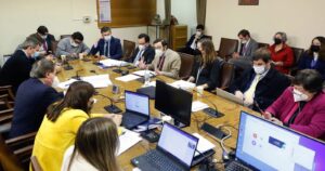 Acusación constitucional contra Siches pasa a Sala con voto negativo tras rechazo de comisión revisora