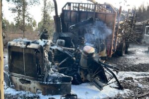 Ataque en La Unión deja al menos ocho camiones incendiados