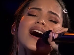 Yuri se quebró en The Voice Chile tras presentación de joven participante