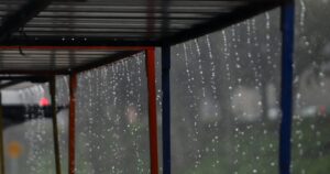 Onemi: sistema frontal deja una fallecida, 2 mil familias aisladas y 71 mil personas sin suministro eléctrico