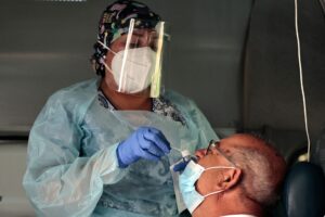 Balance COVID-19: Minsal reportó 8.867 casos nuevos y positividad del 15,16%